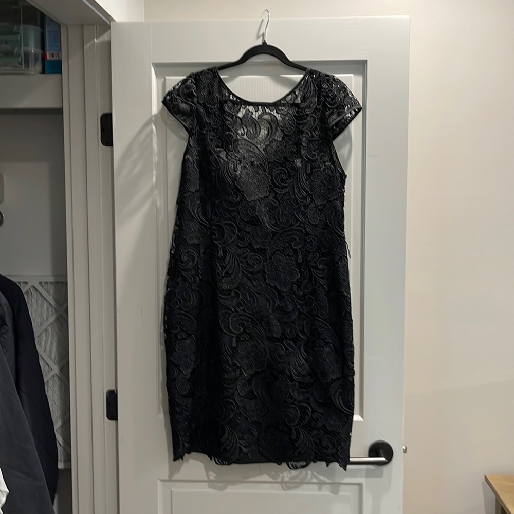 Great dress with great slip built in for extra comfort